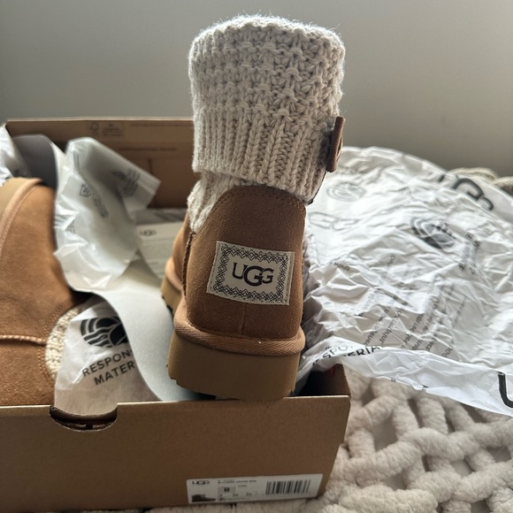 UGG Classic mini - Picture 3 of 4